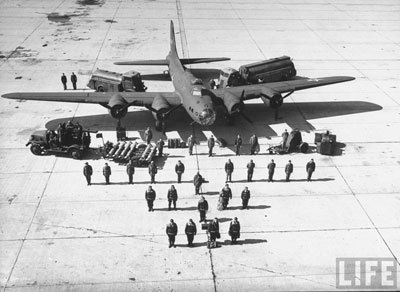 CLICK HERE to see more photos of the B-17 in 1943