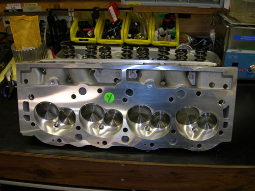 oversized stainless steel valves in cylinder heads